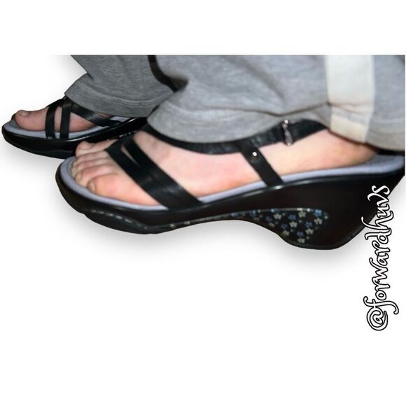 J-41 Adventure On | St. Martin | Strappy Sandals | Size 10 - Picture 5 of 10